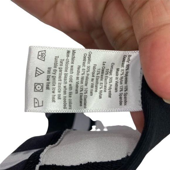 Alo Yoga black tank top and geometric design Woman - Picture 11 of 15